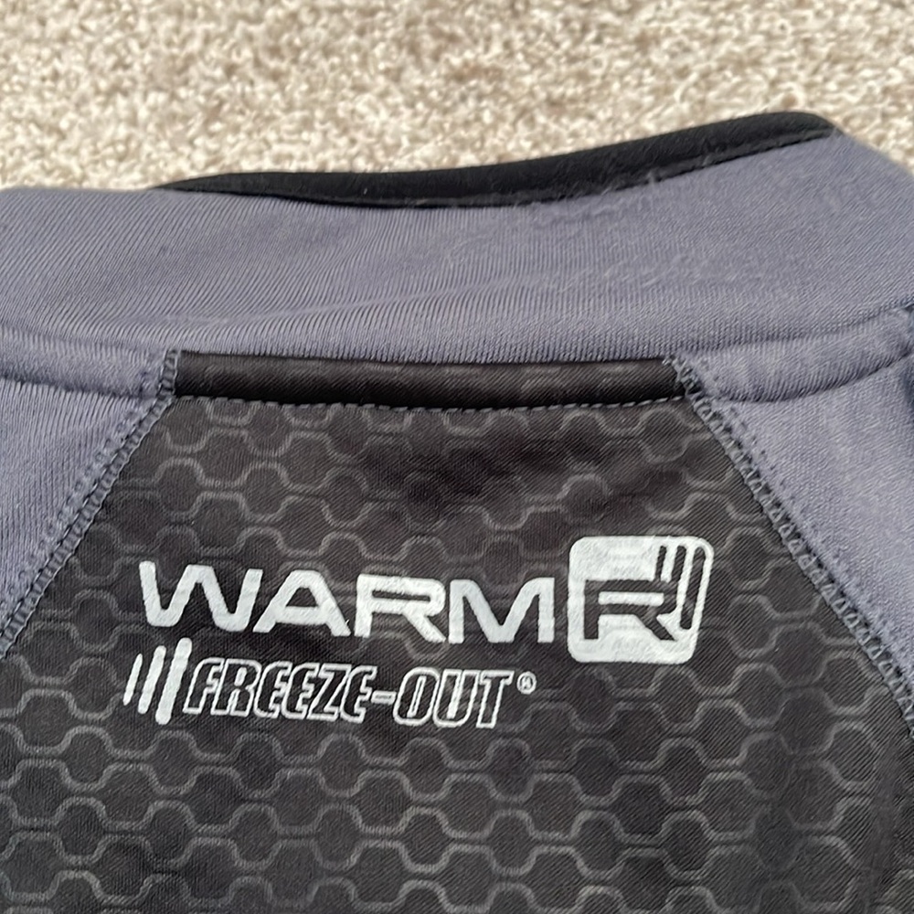 Warm R Freeze Out Ladies Top - Picture 8 of 10